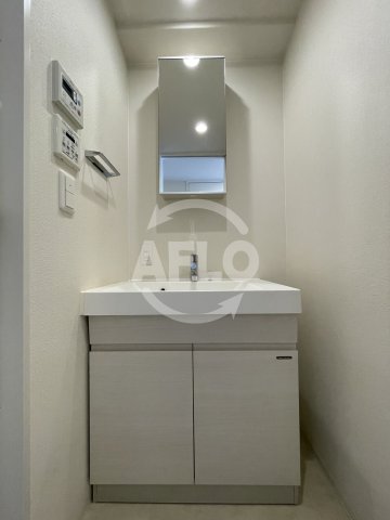 洗面設備　ドゥーエ立売堀　独立洗面台