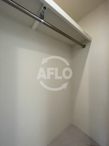 収納　ドゥーエ立売堀　クローゼット