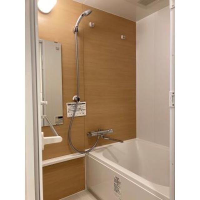 バス・シャワールーム　※写真は同タイプ住戸です。