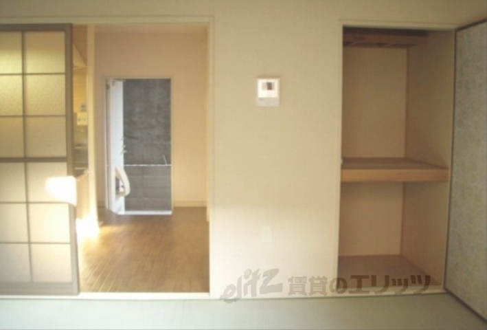 居室・リビング　居室