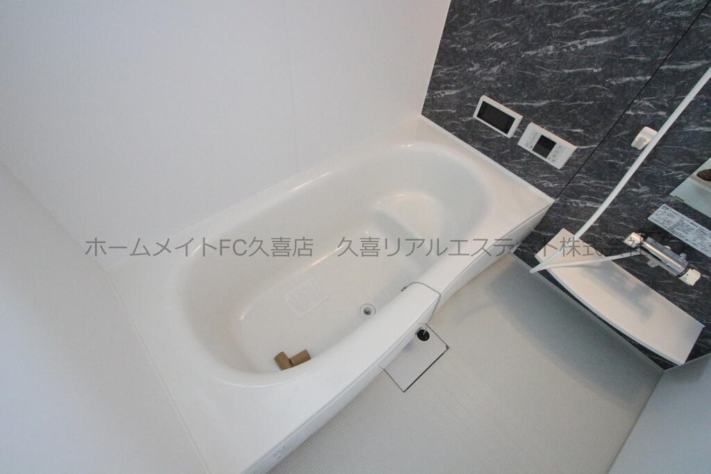 バス・シャワールーム　同建物別号室