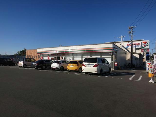 コンビニ　セブンイレブン西尾法光寺町店（コンビニ）まで670m