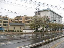 小学校　野洲市立野洲小学校（小学校）まで1513m