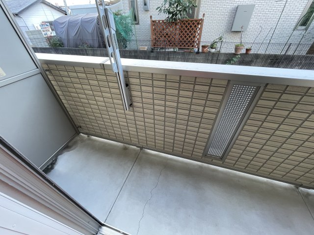 バルコニー　陽当たり良好なバルコニーです