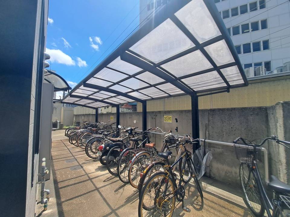 駐車場　駐輪場