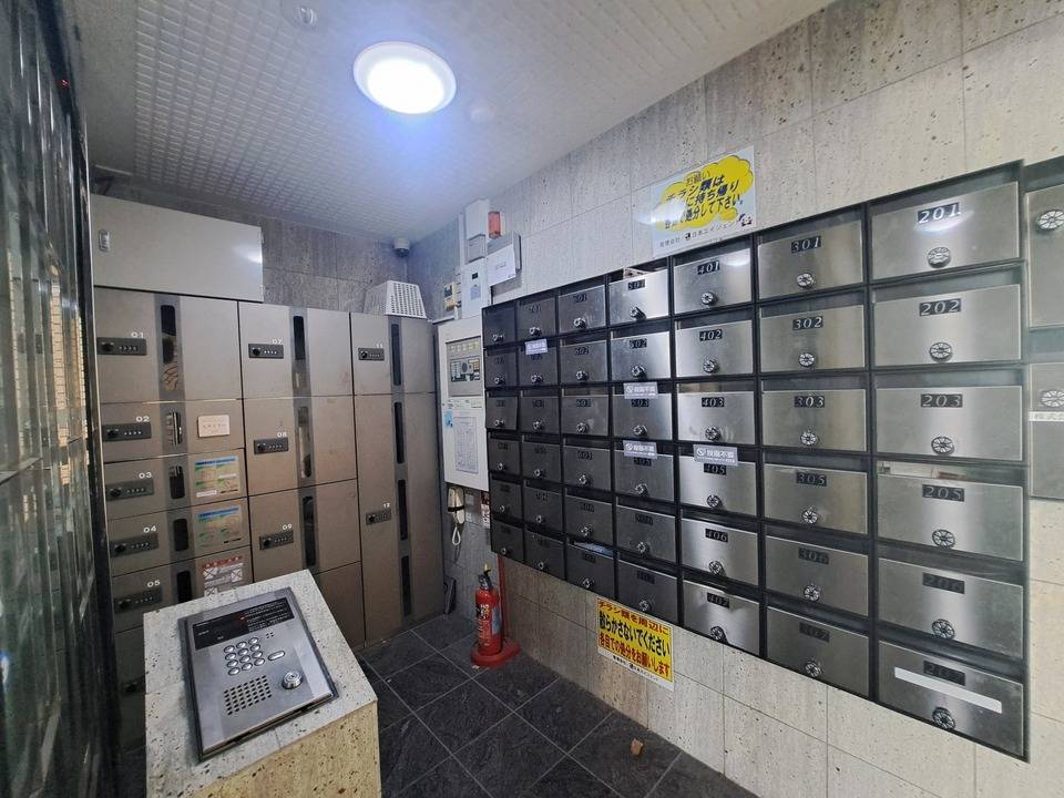 エントランス　メールBOX