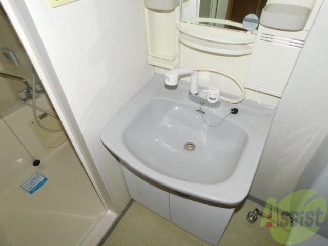 洗面設備　シャンドレ洗面台。オシャレさんには必需品