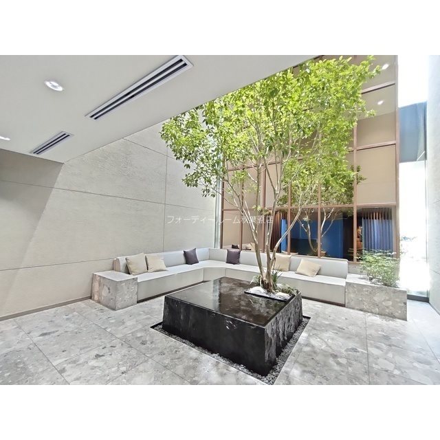 ロビー　★《見学予約受付中》2022年築・築浅レジデンス★