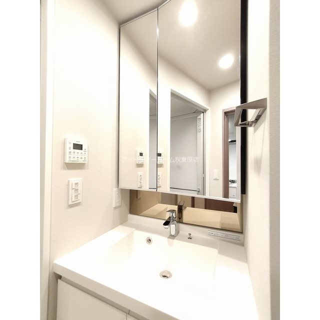 洗面設備　★《見学予約受付中》2022年築・築浅レジデンス★