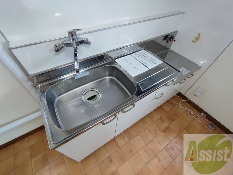 キッチン　キッチンはスペースも広々していて使いやすそうですよ！