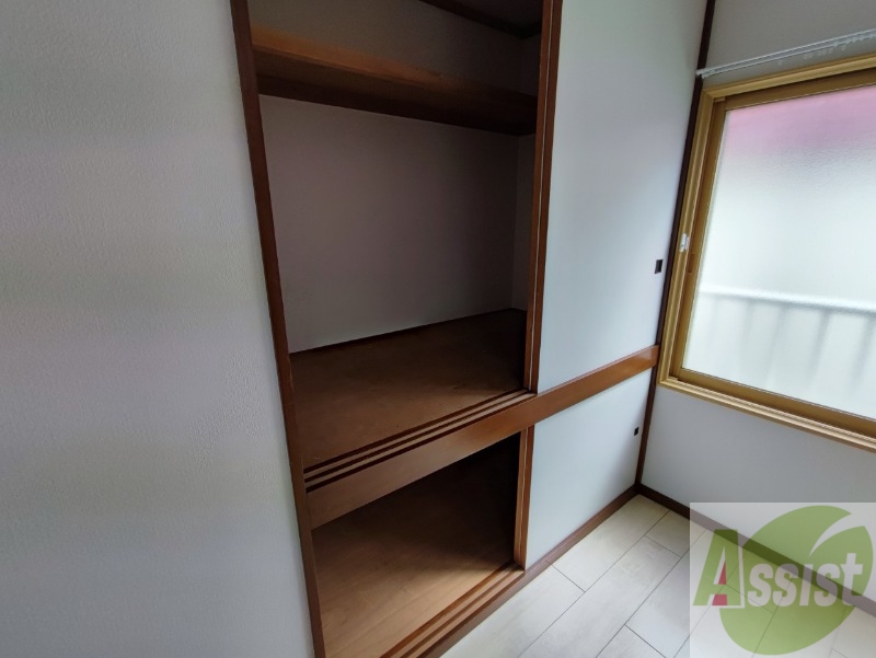 収納　こちらは収納です。物をしまう事ができますね！