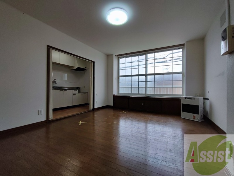 居室・リビング　広くてキレイなお部屋が広がっていて、充実した生活が送れそう。