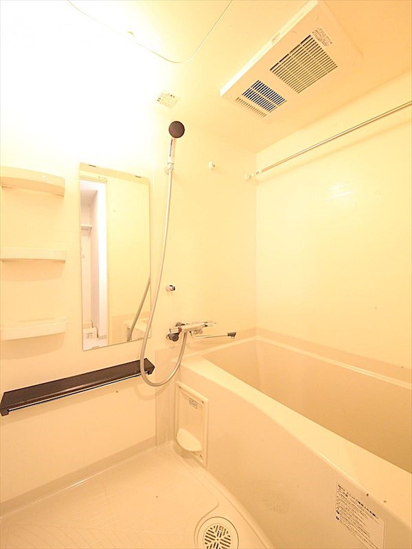 バス・シャワールーム　バスルーム