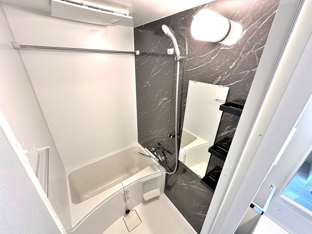 バス・シャワールーム　バス