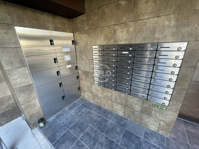 ロビー　シャルールメゾン桃谷　ロビー