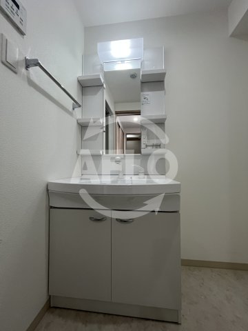 洗面設備　シャルールメゾン桃谷　独立洗面台