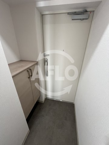 玄関　シャルールメゾン桃谷　玄関