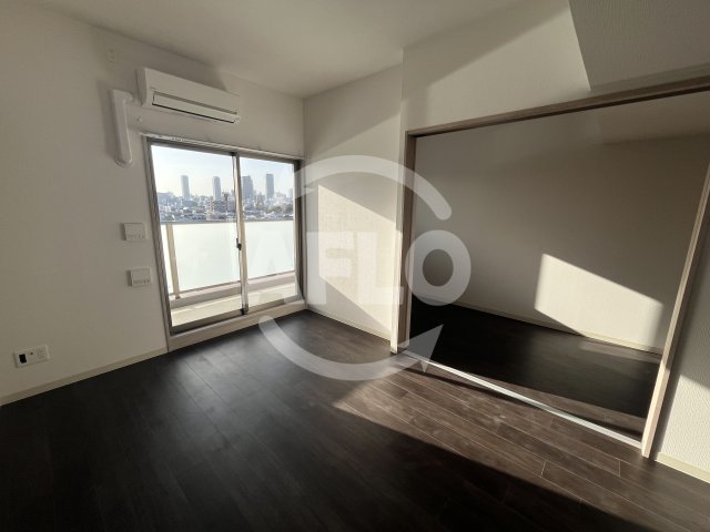 居室・リビング　シャルールメゾン桃谷　リビング