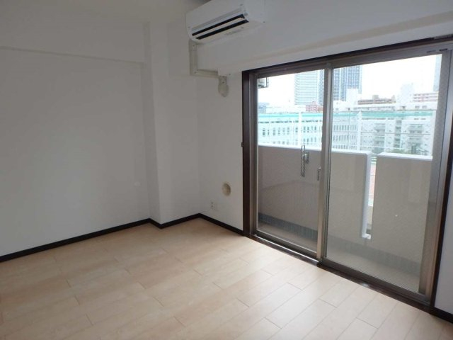 居室・リビング　※別部屋の参考写真です。