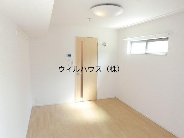 居室・リビング　広々とした洋室！