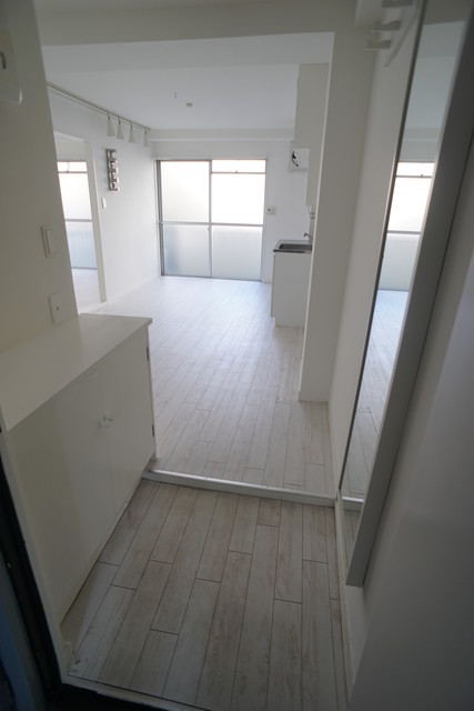 玄関　シューズボックス付☆いつでもスッキリ片付きますね！