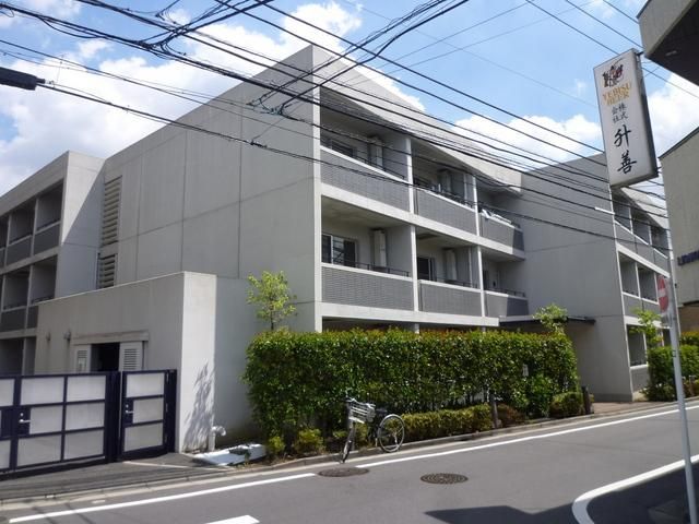 バルコニー　低層マンション