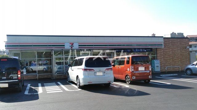 コンビニ　セブンイレブン　うるま喜屋武店（コンビニ）まで505m