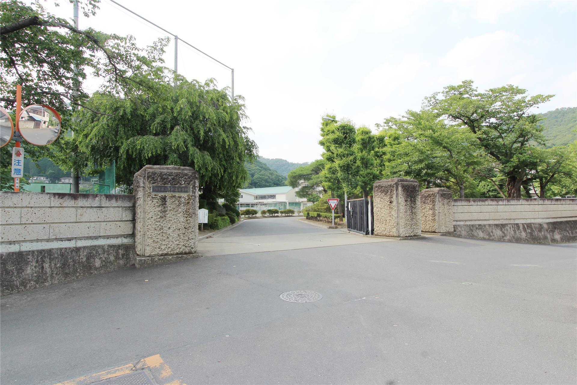 高校・高専　栃木県立足利高校（高校・高専）まで471m