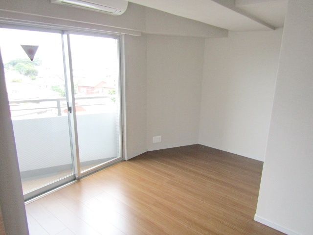 居室・リビング　★明るいリビング★