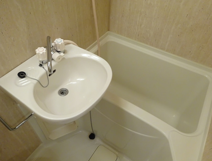 バス・シャワールーム　ゆったり過ごせるお風呂です