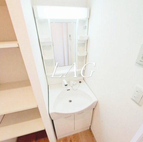 洗面設備　独立洗面台です。