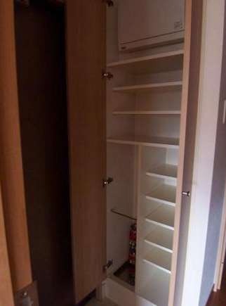 玄関　シューズボックス