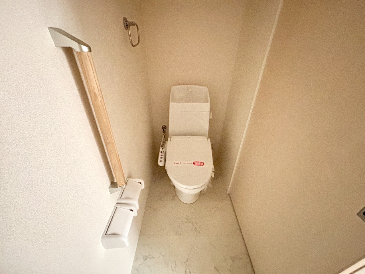 トイレ　トイレ部分・ウォシュレット付きで清潔感◎