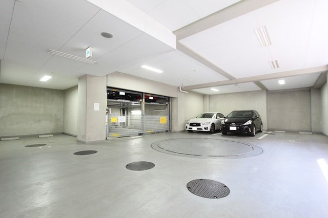 駐車場　駐車場