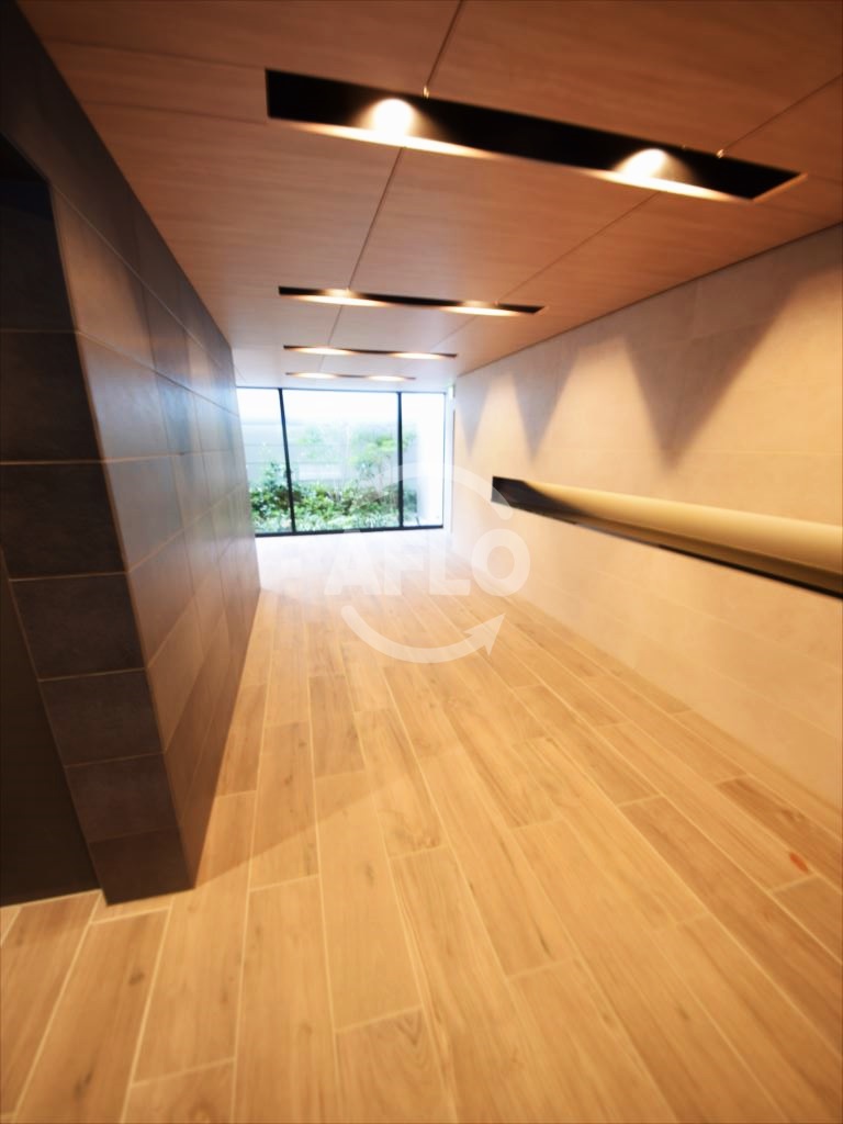 ロビー　イニシアブランなんば　ロビー