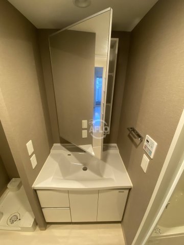 洗面設備　イニシアブランなんば　独立洗面台