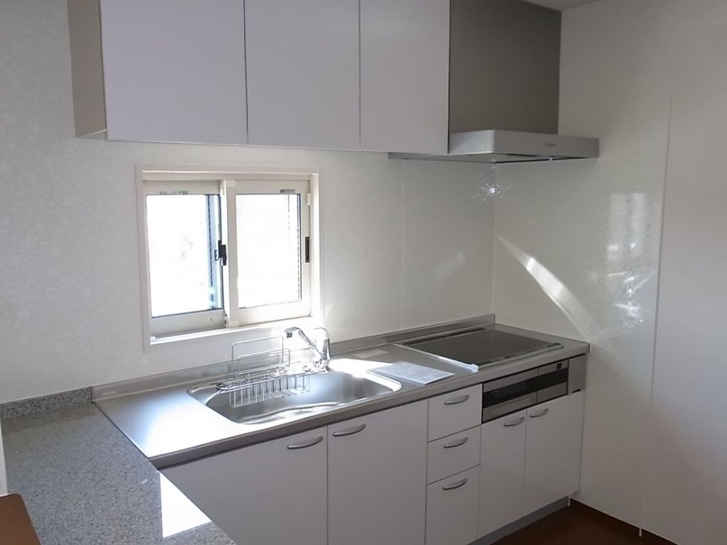 キッチン　★カウンター付きＬ字キッチン（実物はＩＨ３口システム）★