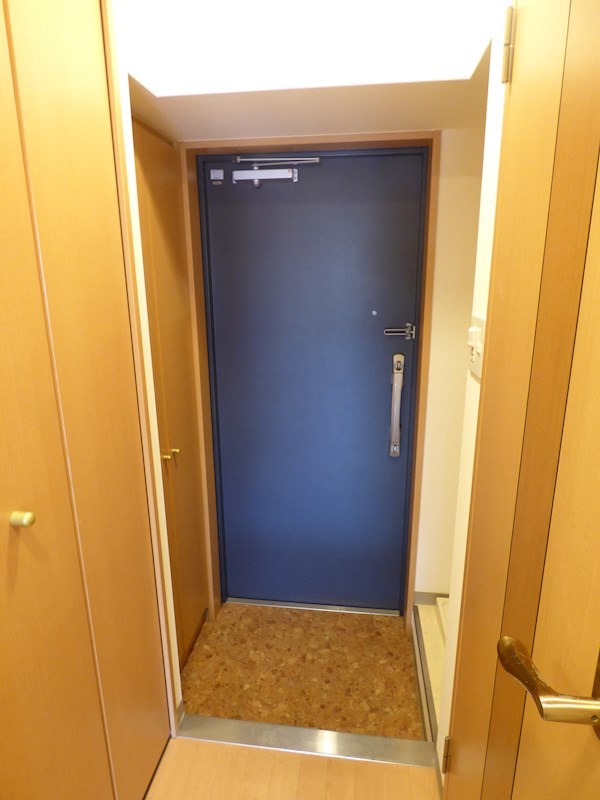 玄関　別のお部屋の写真です。ご参考までに。