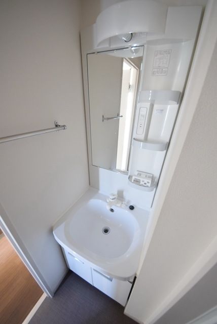 洗面設備　★便利な洗面台付き★