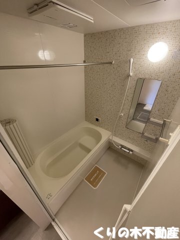 バス・シャワールーム　反転タイプのお部屋です（現況を優先します）