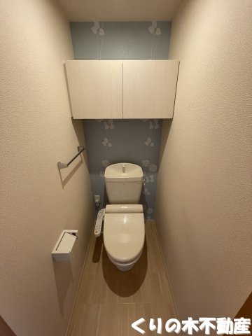 トイレ　反転タイプのお部屋です（現況を優先します）