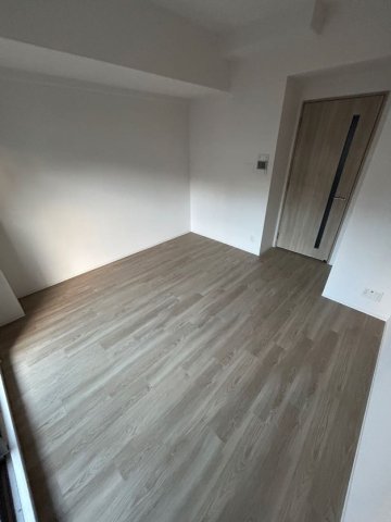 その他部屋・スペース　開放的な寝室です