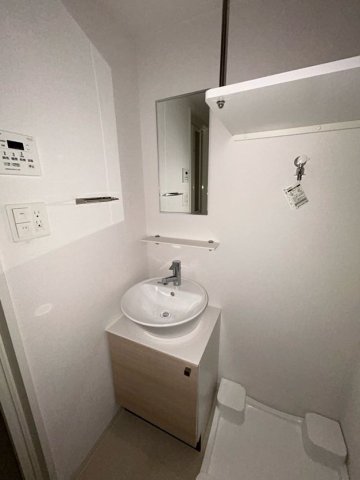 洗面設備　スペースが確保できる洗面所です