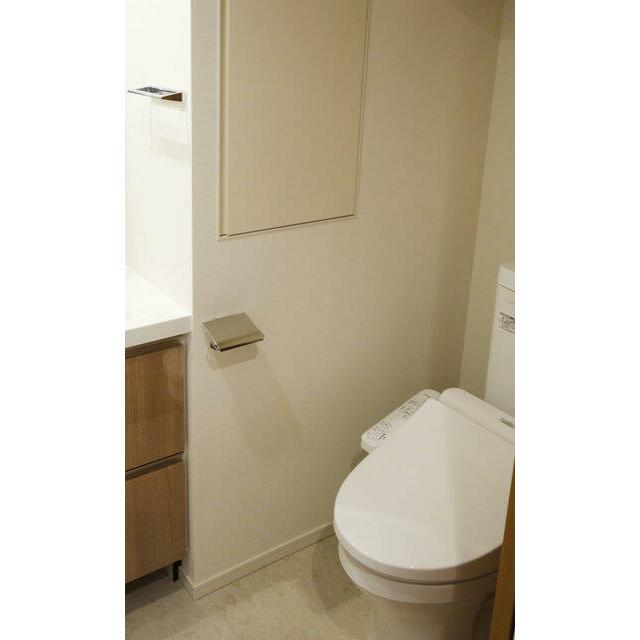 トイレ　※写真は同タイプ住戸です。