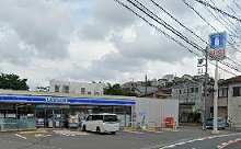 コンビニ　ローソン（コンビニ）まで130m