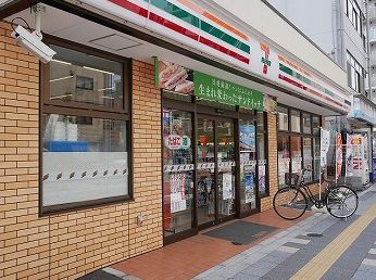 コンビニ　セブンイレブン墨田タワービュー通り店（コンビニ）まで302m