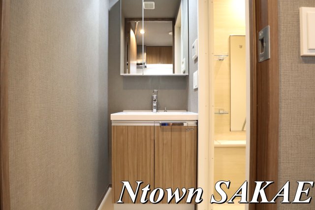 洗面設備　朝の身支度には欠かせない独立洗面化粧台