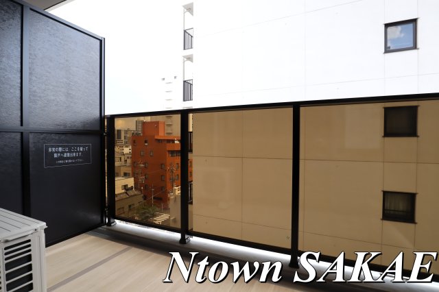 バルコニー　陽当たり良好なバルコニーです