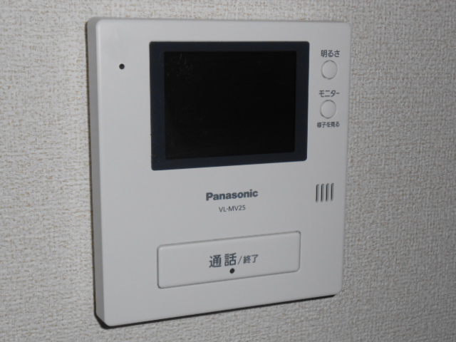 セキュリティ　カラーＴＶモニター付インターホン完備