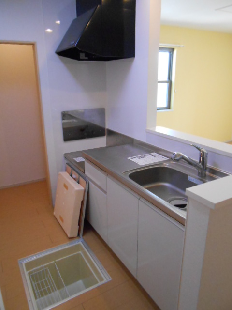 キッチン　対面（カウンター）キッチン・床下収納庫完備